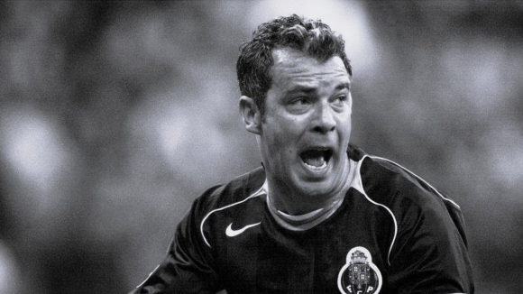 Image d'illustration pour: Jorge Costa, ídolo do Porto, morre após passar mal dentro do clube - SRzd