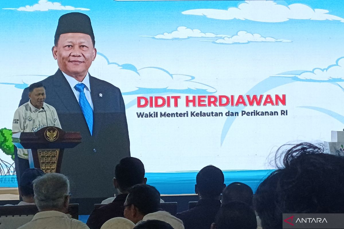 Image d'illustration pour: KKP fokus kurangi volume sampah laut dari sungai hingga pelabuhan - ANTARA News Banten