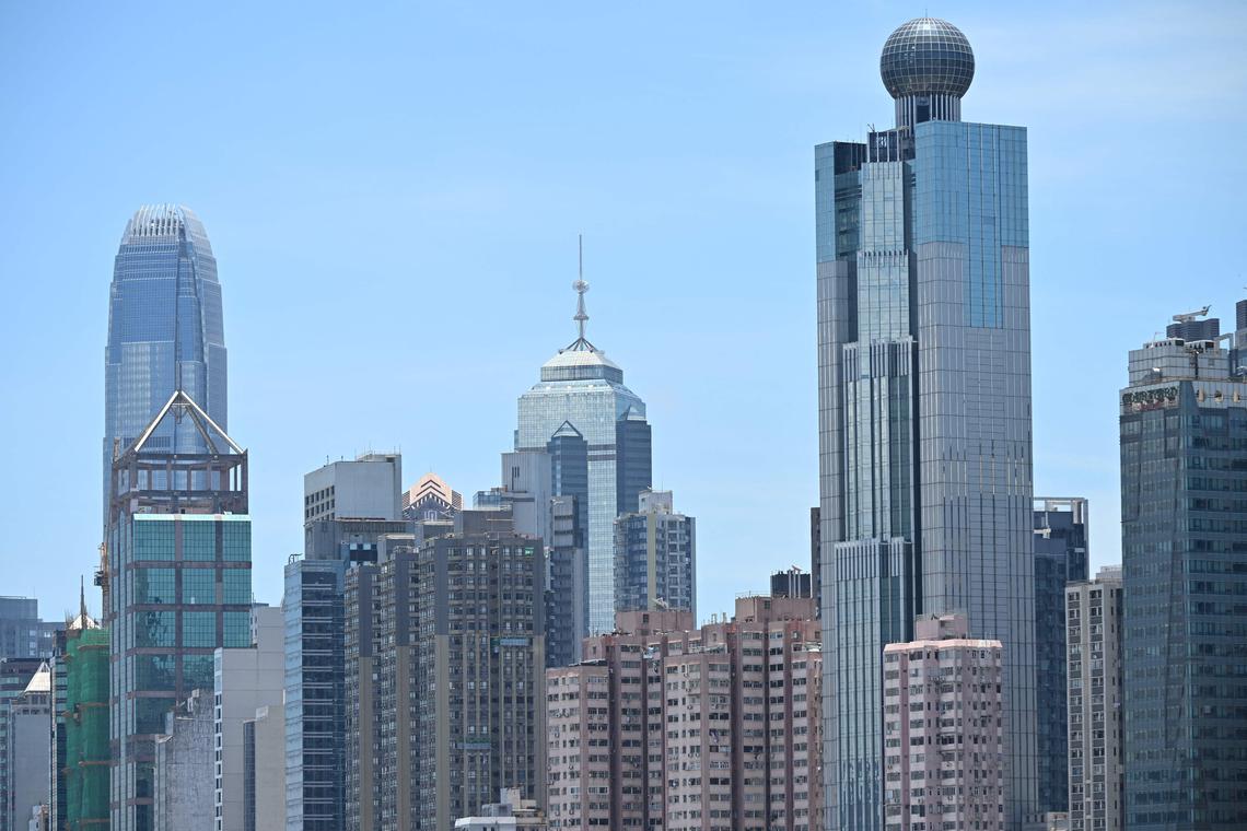 Image d'illustration pour: Hong Kong asks insurers to return investing roles from Singapore, sources say
