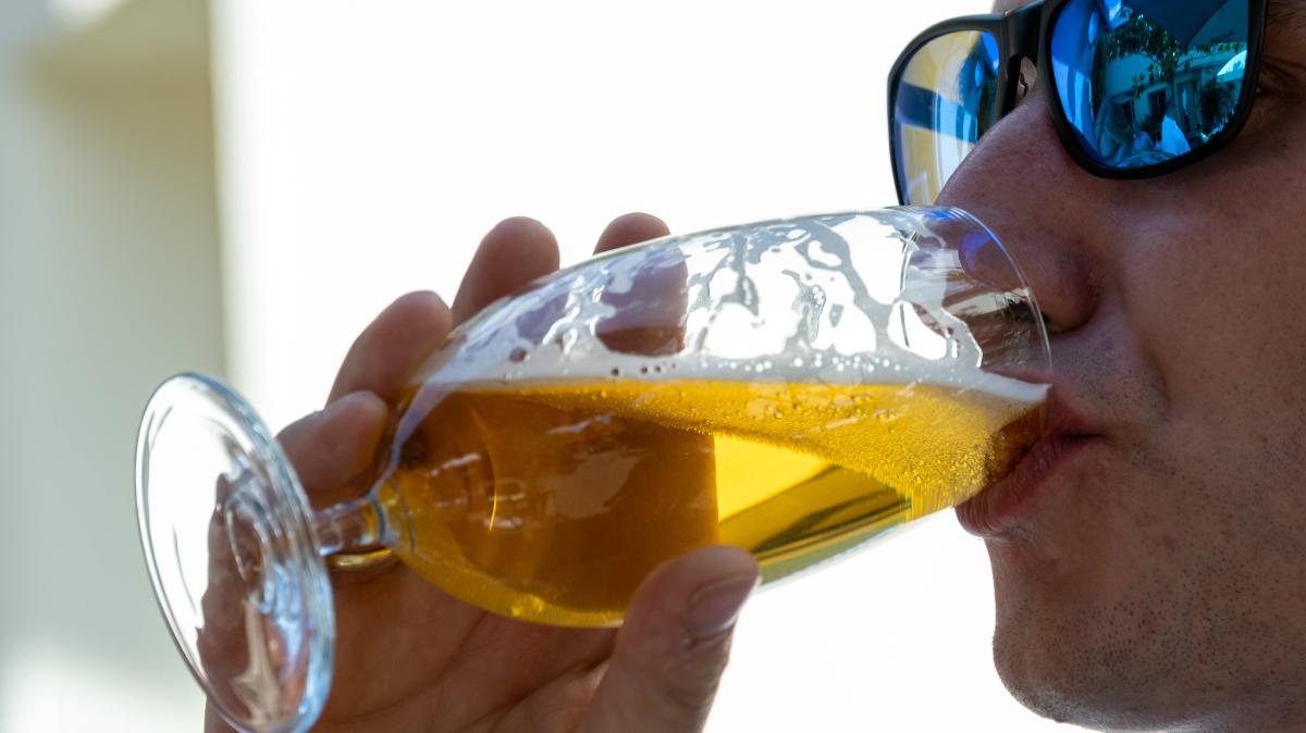 Image d'illustration pour: Warum es mittlerweile absurd ist, kein alkoholfreies Bier zu trinken
