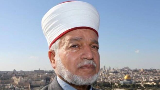 Image d'illustration pour: Israel bans grand mufti of Jerusalem from Al-Aqsa Mosque over Gaza sermon