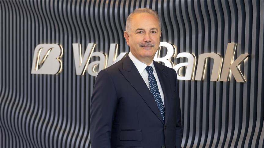 Image d'illustration pour: VakıfBank'tan yılın yarısında 30 milyar 63 milyon lira net kar