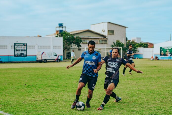 Image d'illustration pour: Cruzeiro vence no Cinquentão e encaminha classificação no Campeonato de Alcobaça - Jornal Alerta