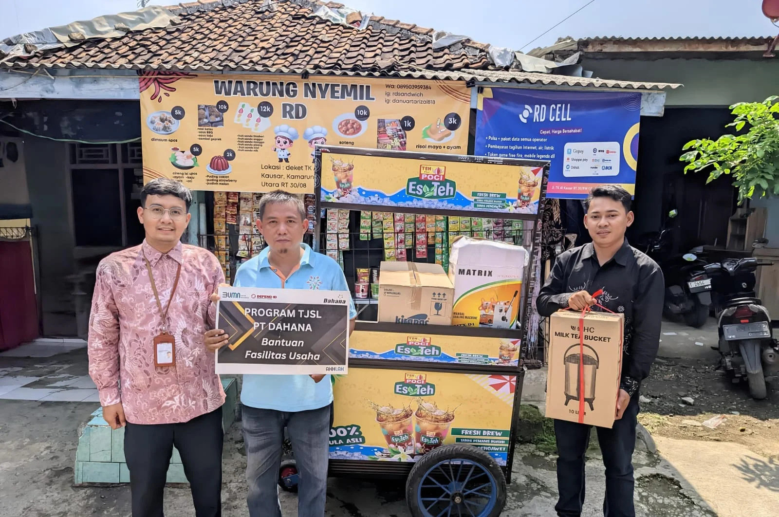 Image d'illustration pour: Dukung Difabel, PT Dahana Salurkan Bantuan Gerobak Usaha untuk Warga Pagaden - Suara Subang | Digital Media Oline Terkini