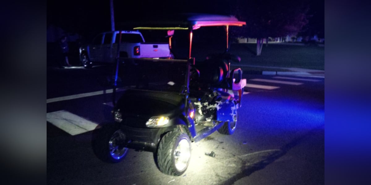 Image d'illustration pour: School superintendent arrested after drunken crash in golf cart, police say