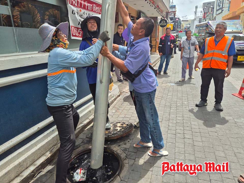 Image d'illustration pour: Pattaya Walking Street restaurant fined 10,000 baht for dumping waste in public drain - Pattaya Mail