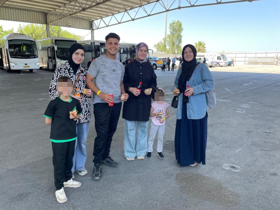 Image d'illustration pour: Kazakhstan Evacuates Six Citizens from Gaza Strip - The Astana Times