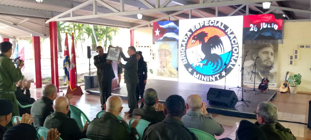 Image d'illustration pour: Efectúan acto por aniversario 45 de la Brigada Especial Nacional