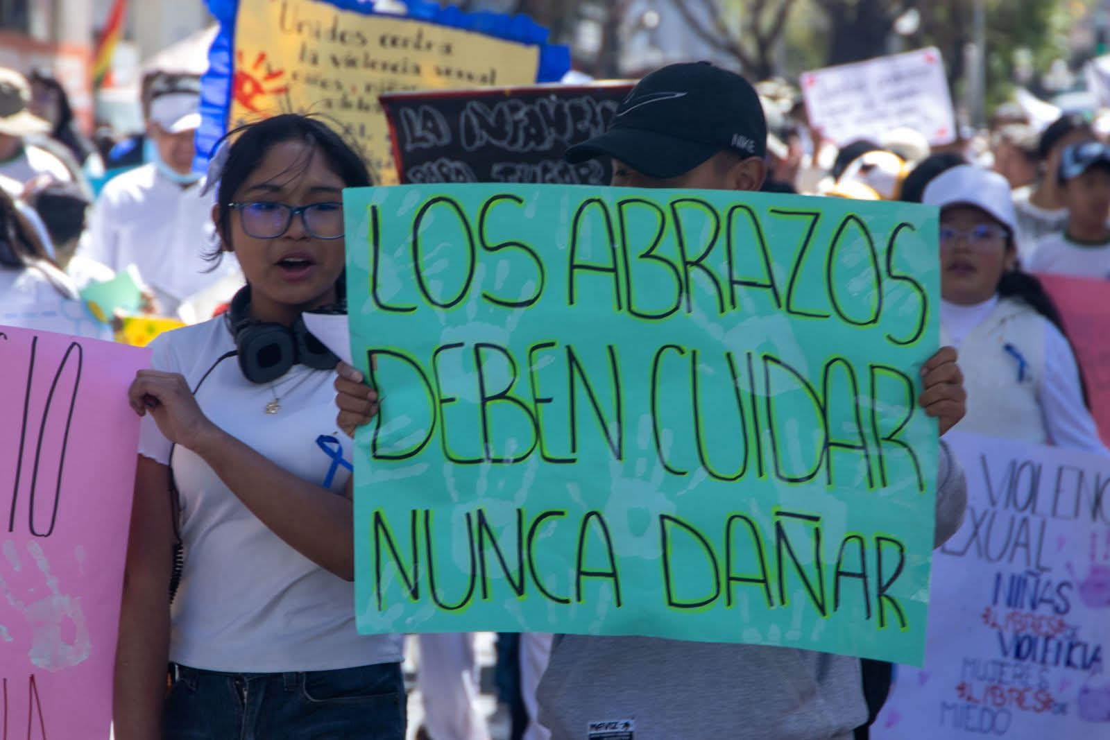 Image d'illustration pour: Movilización Nacional en solidaridad con niñas, niños y adolescentes, víctimas de violencia sexual convocada por la Defensoría del Pueblo