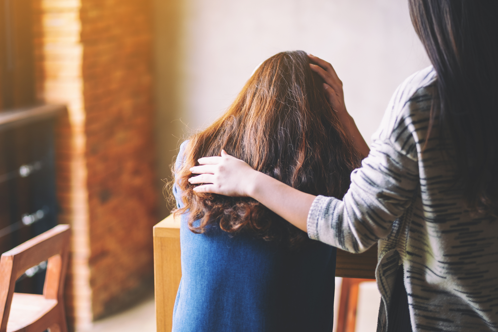 Image d'illustration pour: 'I don't know how to help anymore': Woman opens up about nearly three years of job hunt support and financial aid for best friend - Singapore News