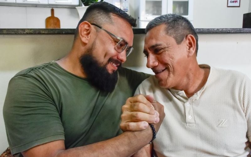 Image d'illustration pour: Pai doa rim e salva filho em transplante no Amazonas