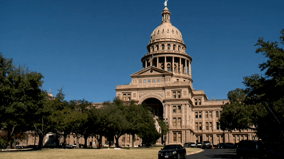 Image d'illustration pour: Texas lawmakers remain absent as legal battle intensifies over quorum