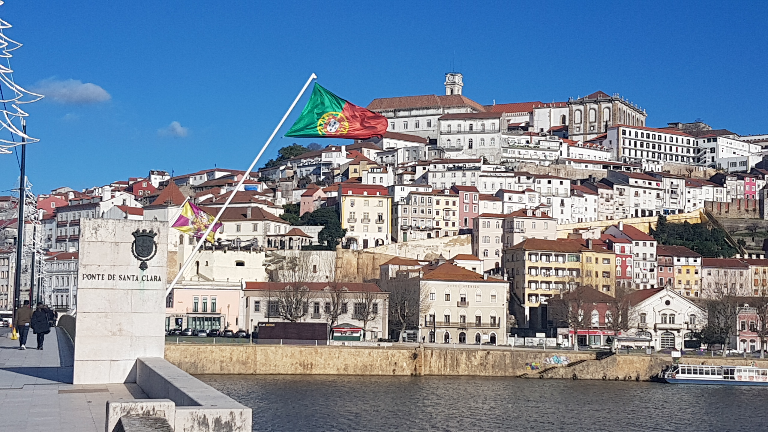 Image d'illustration pour: Como se manter seguro online sendo um expatriado em Coimbra