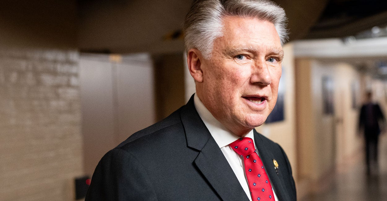 Image d'illustration pour: Congressman Calls for Probe of NC Group 'Teaching Illegal Aliens How to Evade ICE'