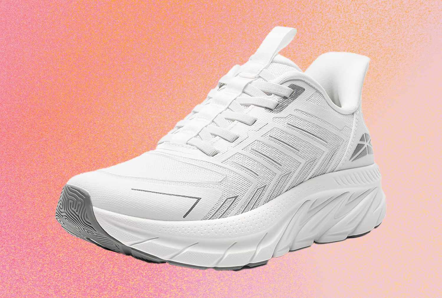 Image d'illustration pour: Shoppers With Foot Issues Are Swapping Their Expensive Hokas for These $46 'Memory Foam Clouds'