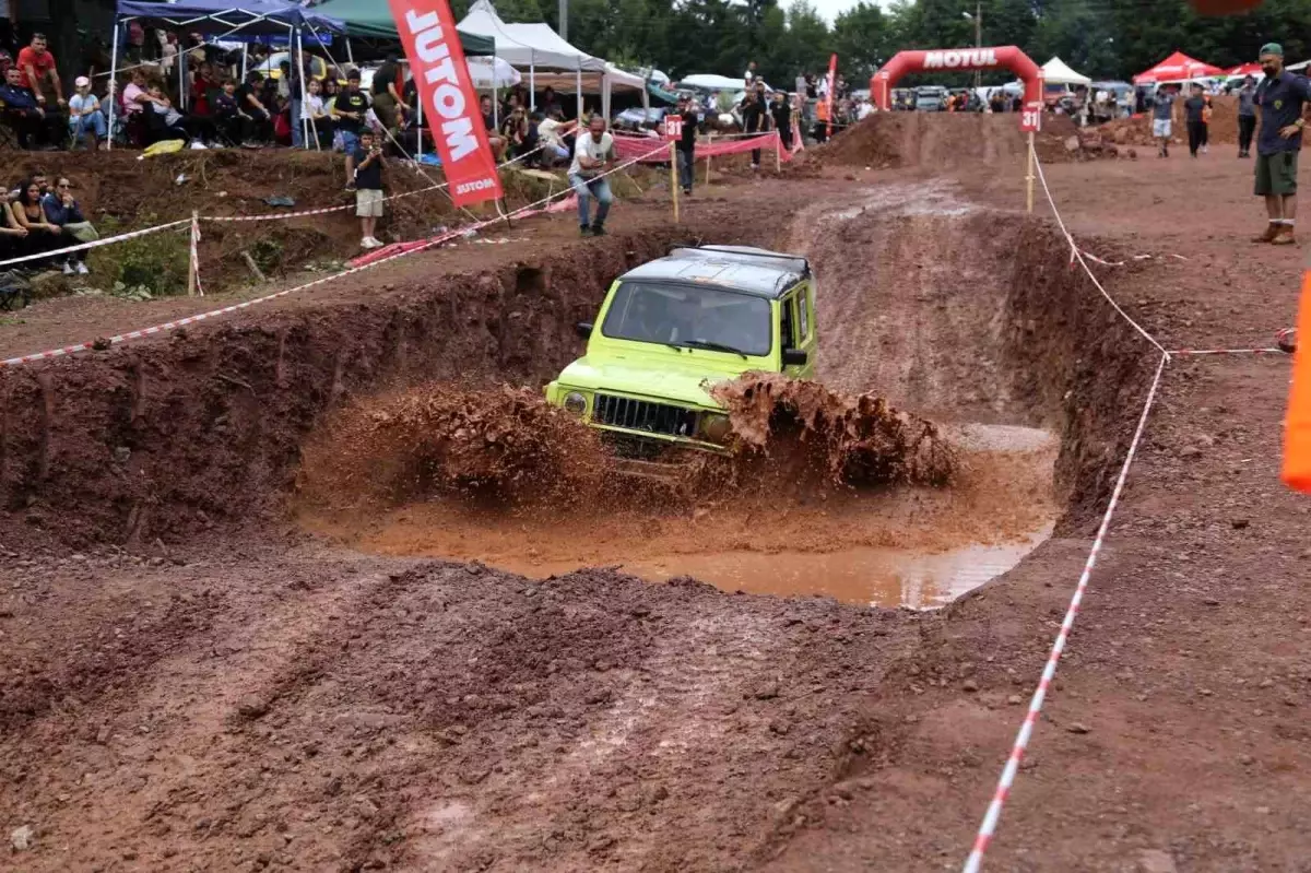 Image d'illustration pour: Kafkasör Yaylası'nda Off-Road Heyecanı: 8. Uluslararası Yarışlar Şimdiye Kadarki En İyilerden Biri