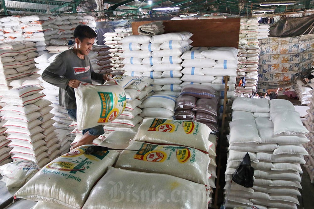 Image d'illustration pour: Harga Beras-Minyakita Berstatus Tak Aman, Istana Angkat Bicara