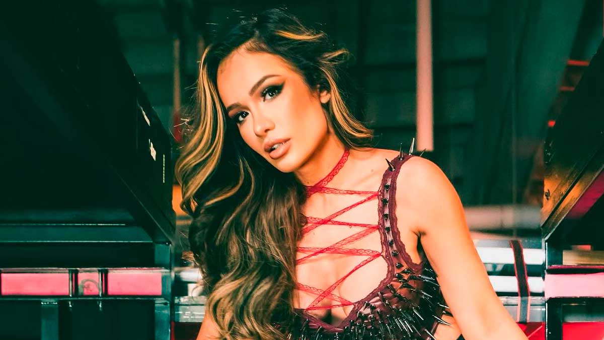 Image d'illustration pour: Scarlett Bordeaux confirma su disponibilidad para aparecer en otras empresas