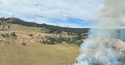 Image d'illustration pour: Wildfire-related tactical evacuations near Kelowna cancelled