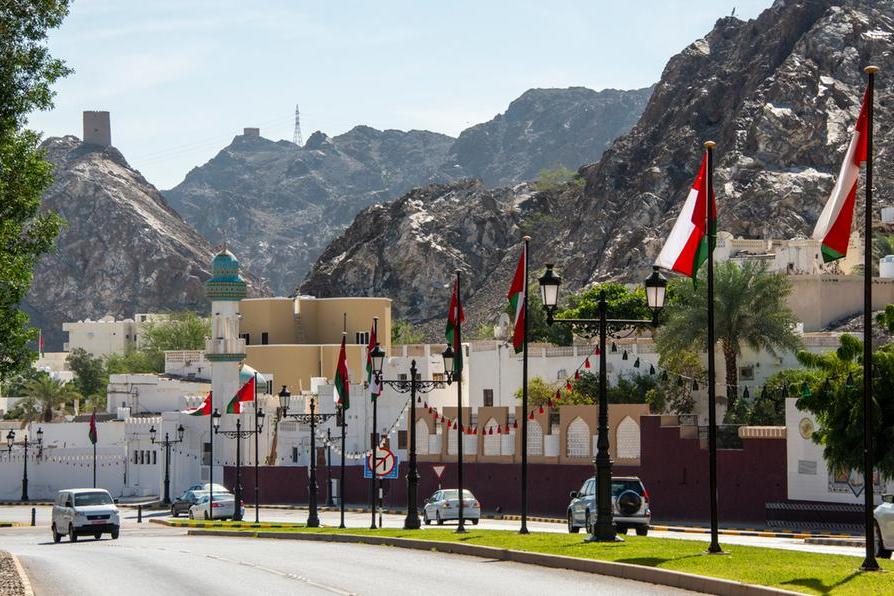 Image d'illustration pour: Oman: Salalah Free Zone sees investment worth $486mln in H1, 2025