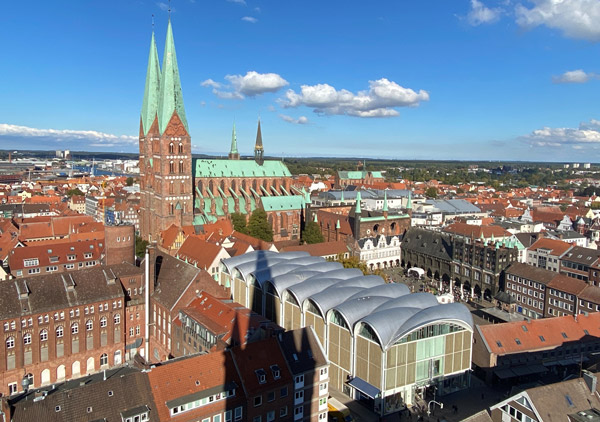 Image d'illustration pour: Haushalt: Lübeck muss erhebliche Kürzungen vornehmen