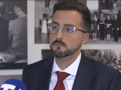 Image d'illustration pour: Obrknežev: Napadi opozicionih aktivista na nacionalne institucije - antisrpsko delovanje