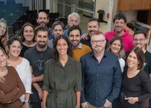 Image d'illustration pour: Investigadores argentinos frenan tipo de cáncer cerebral en estudios preclínicos
