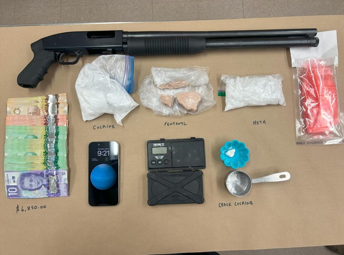 Image d'illustration pour: UPDATE: 2 suspects arrested for drug trafficking in Ponoka set to enter pleas