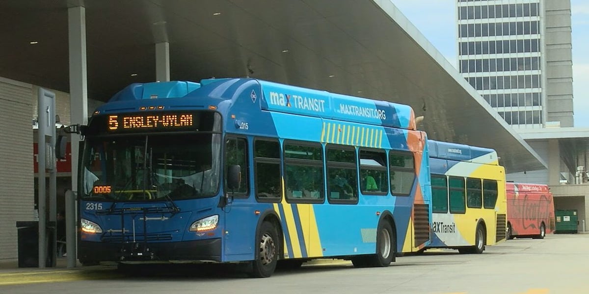 Image d'illustration pour: Public transportation riders upset with lack of timeliness, accountability