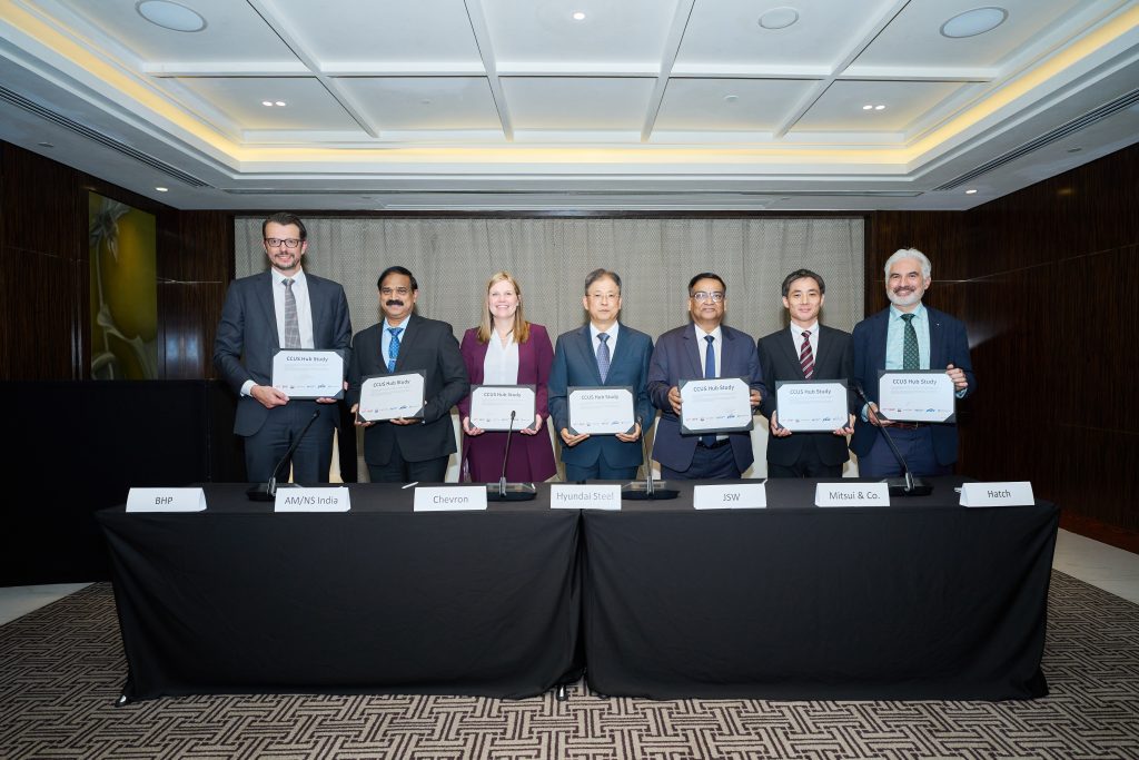 Image d'illustration pour: Global Industry Leaders Launch CCUS Hub Study to Accelerate Decarbonization in Asia | Business Upturn