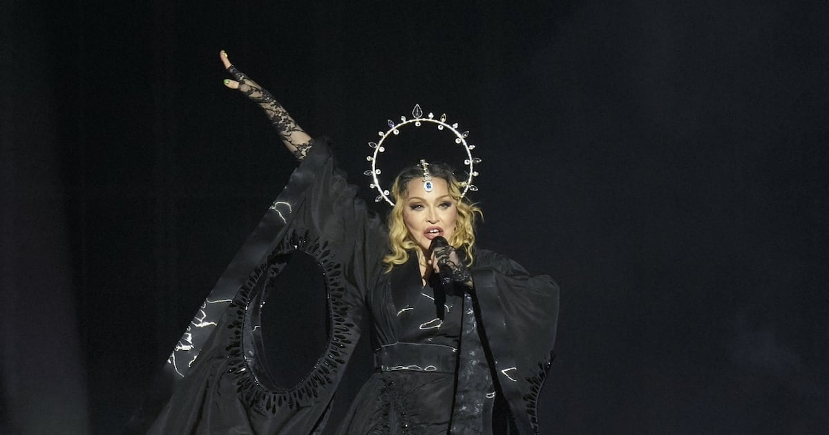 Image d'illustration pour: Madonna urges the Pope to visit Gaza 'before it's too late'