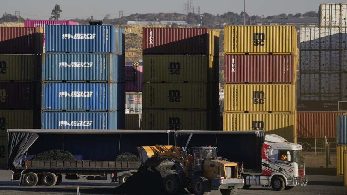 Image d'illustration pour: South Africa to offer US 'generous' trade deal to avert 30% tariff