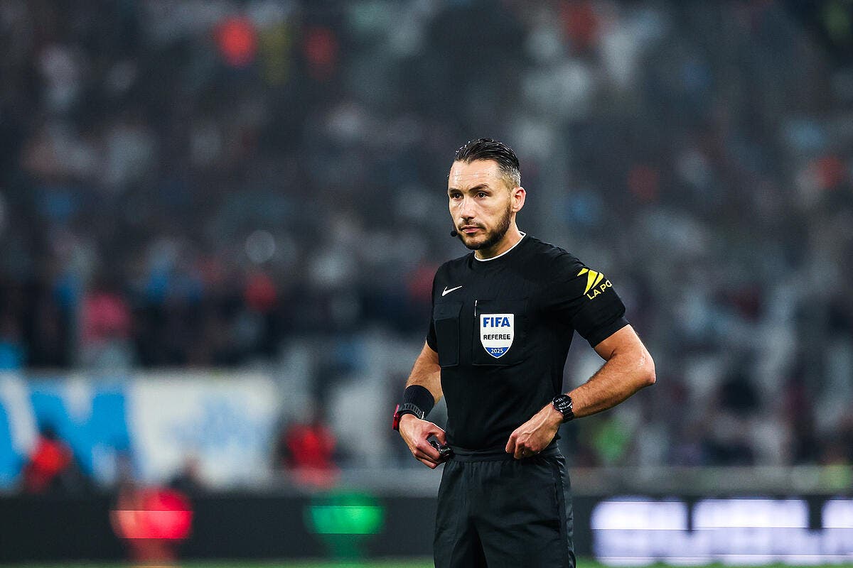 Image d'illustration pour: L'arbitre de Rennes-OM désigné, les Marseillais déjà furieux