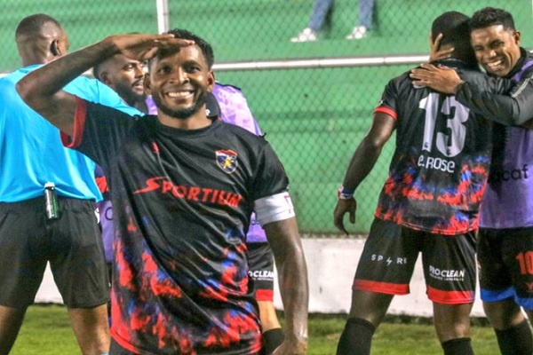Image d'illustration pour: Plaza Amador vence a Antigua, en un partido que fue fiesta de goles,