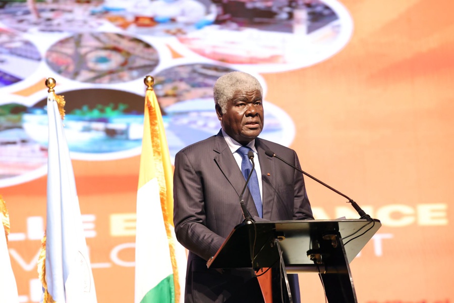 Image d'illustration pour: Forum Investir dans le District Autonome d'Abidjan : Le Premier Ministre réaffirme l'engagement du gouvernement à soutenir les acteurs de l'écosystème entrepreneurial pour un développement durable d'Abidjan - Abidjan.net News