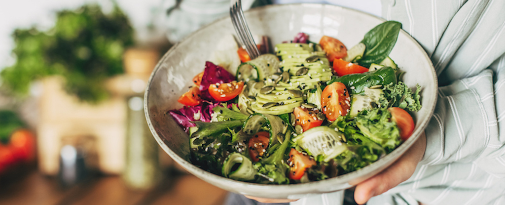 Image d'illustration pour: Vegetarian Diets Can Slash Cancer Risk by Up to 45%, Large Study Finds