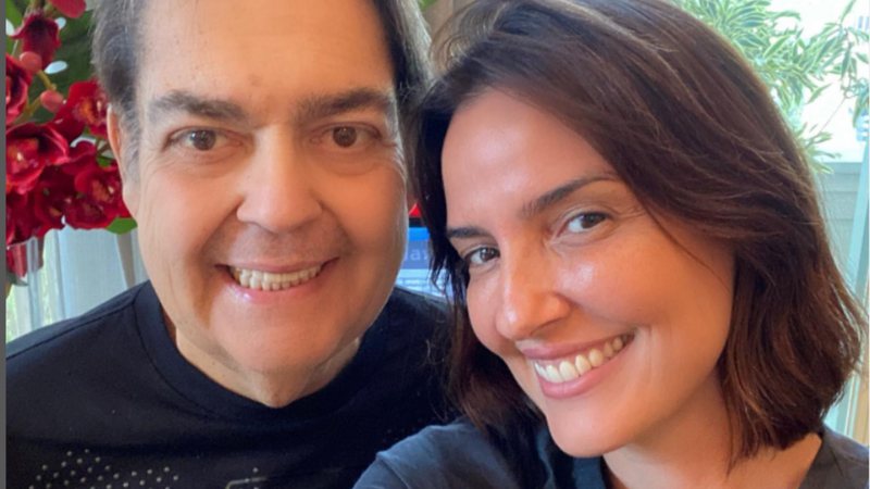 Image d'illustration pour: É grave? Esposa de Faustão quebra silêncio e revela real estado de saúde do apresentador