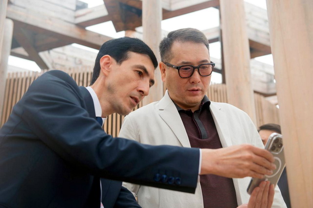 Image d'illustration pour: Kazakhstan's Minister of Trade and Integration Visits Uzbekistan Pavilion at EXPO 2025 Osaka