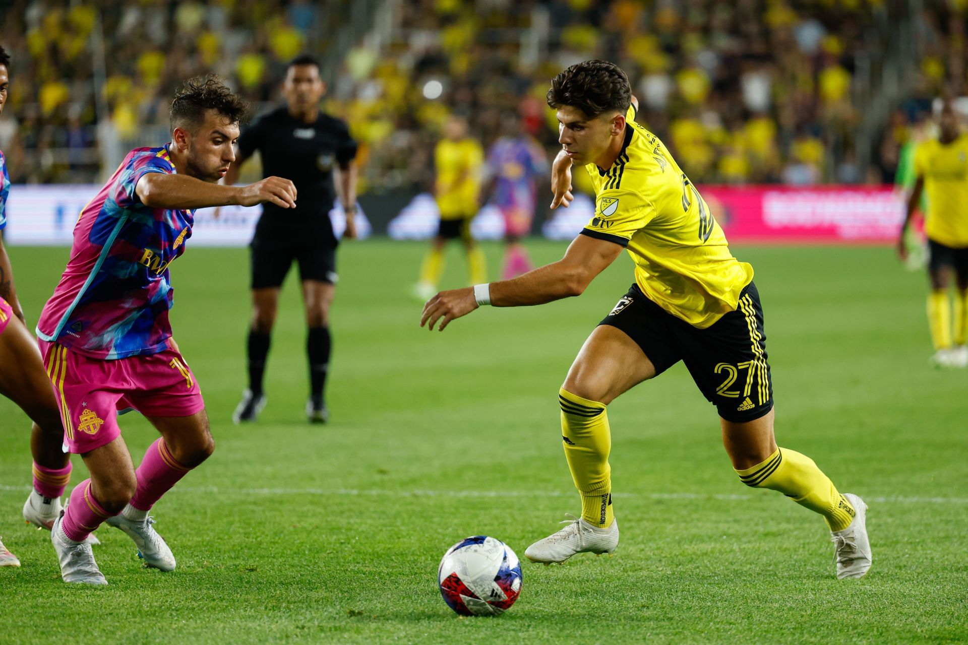 Image d'illustration pour: Toronto FC vs Columbus Crew Prediction and Betting Tips | 16th August 2025