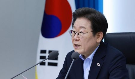 Image d'illustration pour: South Korean Prez to pursue 'forward-looking' cooperation with Japan through 'shuttle diplomacy'