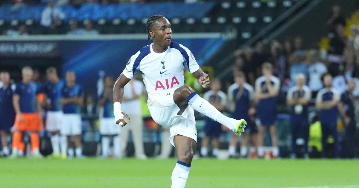 Image d'illustration pour: Foot : "Les vrais supporters de Tottenham le soutiendront", Thomas Frank défend Mathys Tel, harcelé après son penalty raté face au PSG