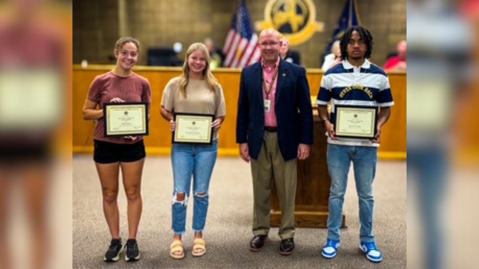 Image d'illustration pour: La Porte County students receive scholarships in honor of fallen county deputy