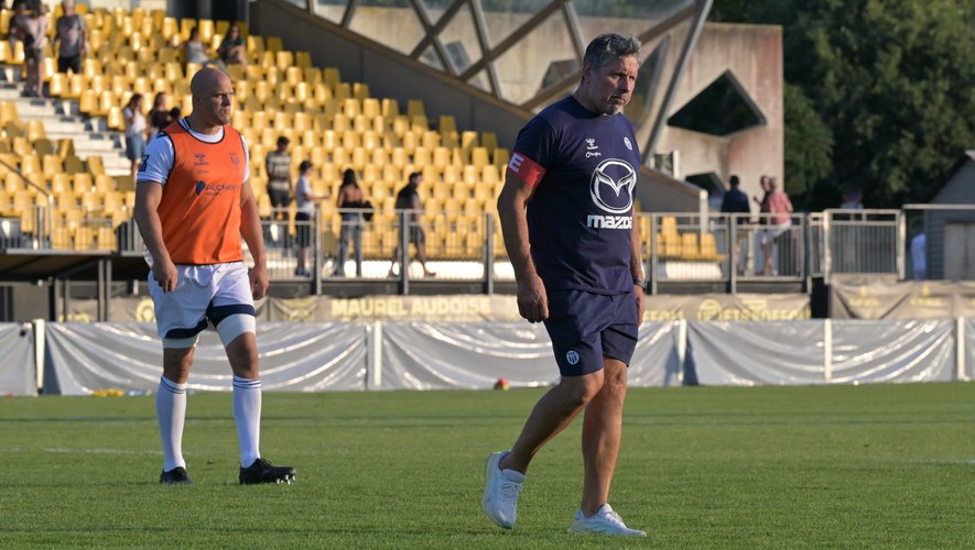 Image d'illustration pour: ENTRETIEN. Pro D2 : "On ne s'est pas payés", regrette Mauricio Reggiardo, malgré le succès du SU Agen à l'US Carcassonne