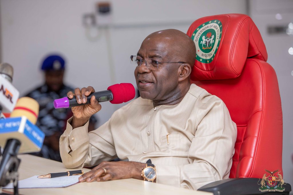 Image d'illustration pour: We Have Completed Rehabilitation of 120 Health Centres in Abia  --  Gov. Alex Otti - PUO REPORTS