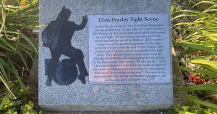 Image d'illustration pour: Elvis died 48 years ago today. This is his tie to Madison