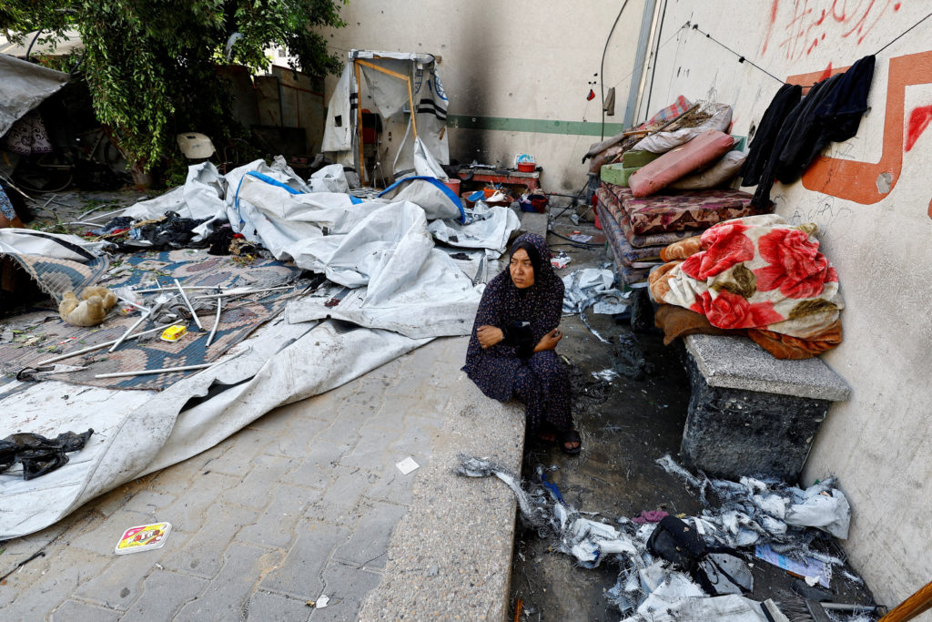 Image d'illustration pour: Israeli airstrike kills baby in Gaza as families of hostages urge mass protest over war