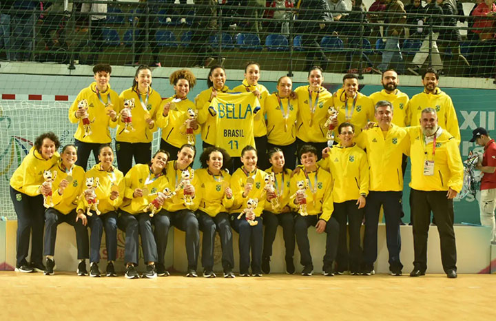 Image d'illustration pour: Asunción 2025: Brasil en la cima del balonmano femenino