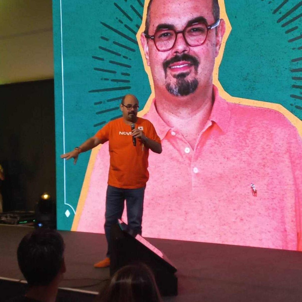 Image d'illustration pour: Simões se coloca como sucessor natural de Zema: 'Não há espaço para outro'
