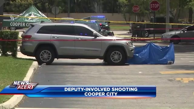 Image d'illustration pour: Deputy fatally shot man who attacked him after injuring self in parking lot of Cooper City McDonald's, BSO says - WSVN 7News | Miami News, Weather, Sports | Fort Lauderdale