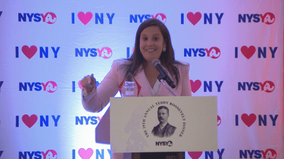 Image d'illustration pour: Protesters wave signs as Rep. Stefanik honored at Young Republicans event